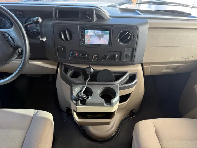 2012 Ford Econoline - Photo 18