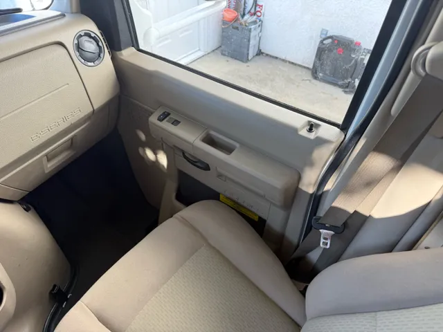 2012 Ford Econoline - Photo 19