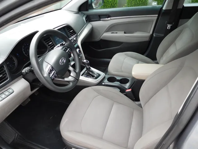 2019 Hyundai Elantra SEL - Photo 5