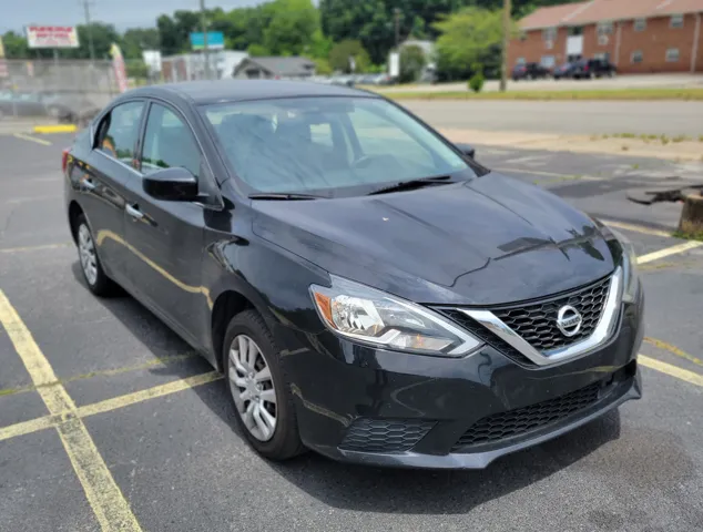 2018 Nissan Sentra S photo 2
