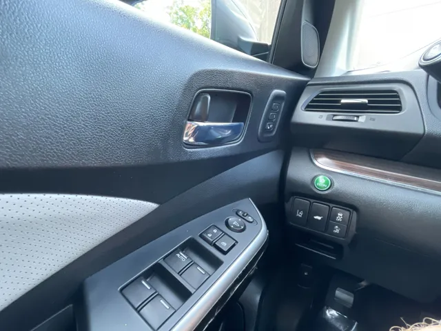 2015 Honda CR-V Touring - Photo 19