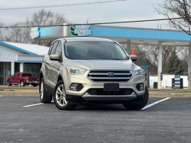 2017 Ford Escape Base's photo