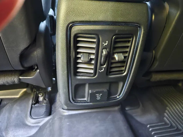 2020 Jeep Grand Cherokee Upland photo 24