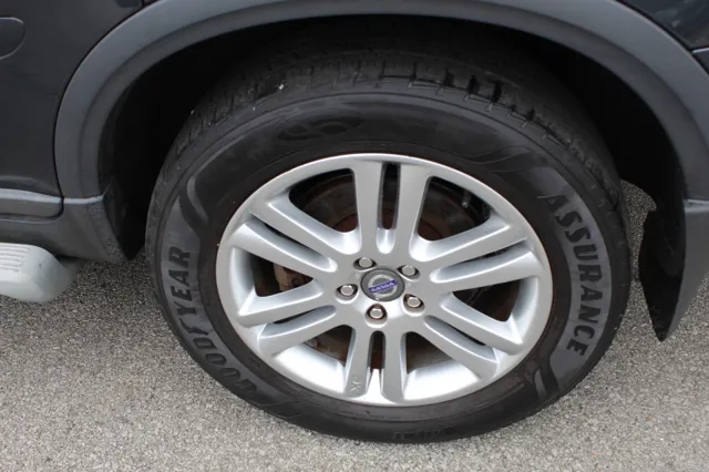 2010 Volvo XC90 AWD photo 10