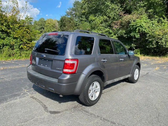 2009 Ford Escape XLT photo 6