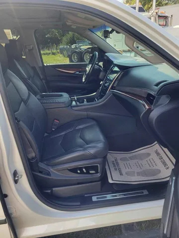 2017 Cadillac Escalade ESV Premium Luxury - Photo 16