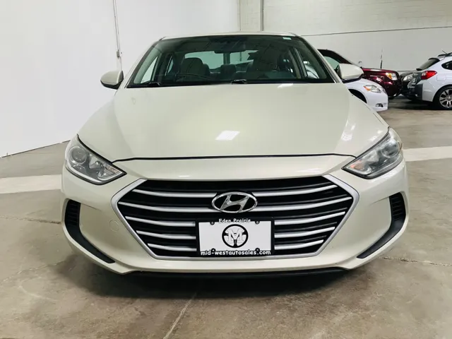 2017 Hyundai Elantra SE photo 7