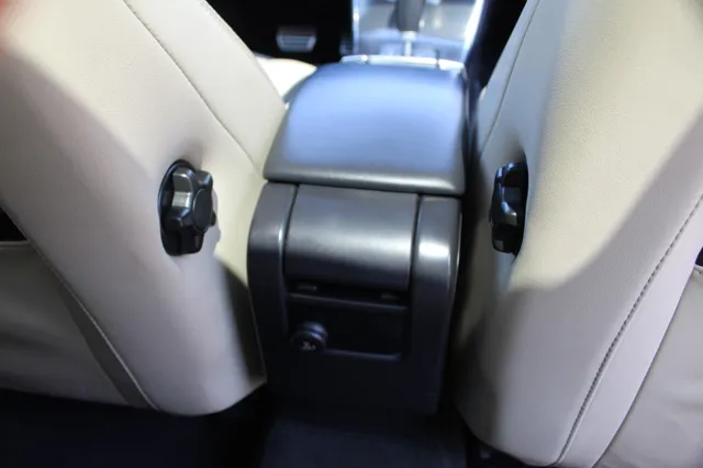 2012 Volvo XC60 T6 R-Design photo 25