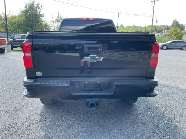 2016 Chevrolet Silverado LT photo 6