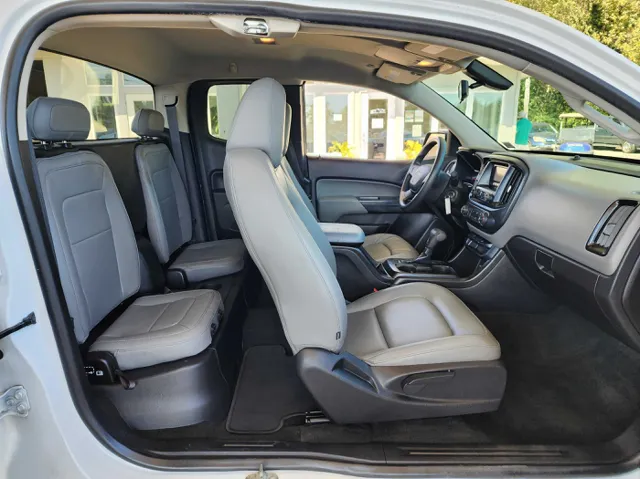 2015 Chevrolet Colorado Base photo 16