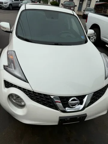 2015 Nissan Juke SV FWD CVT's photo