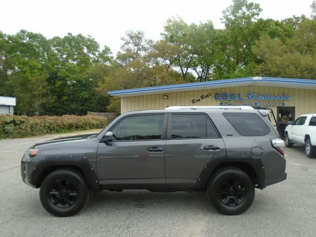 2016 Toyota 4Runner SR5 - Photo 15