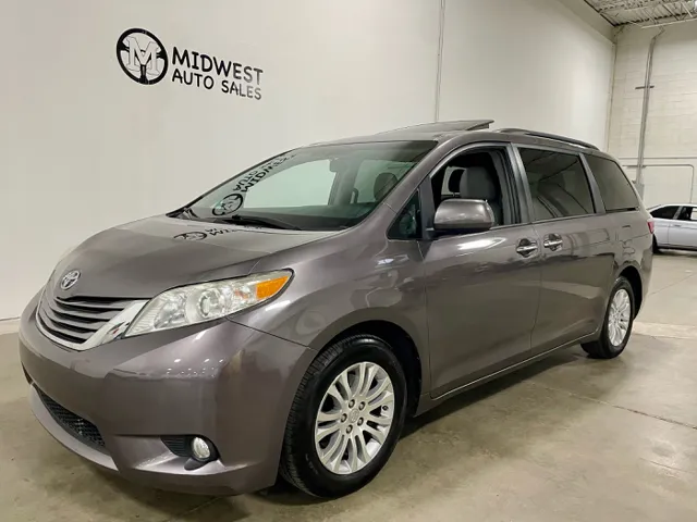 2017 Toyota Sienna XLE