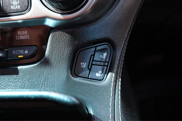 2015 Chevrolet Tahoe LTZ - Photo 31