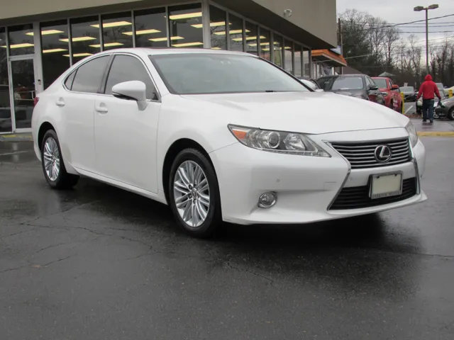 2013 Lexus ES 350's photo