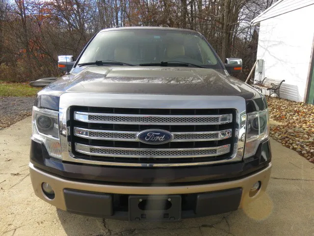 2013 Ford F-150 Lariat photo 2