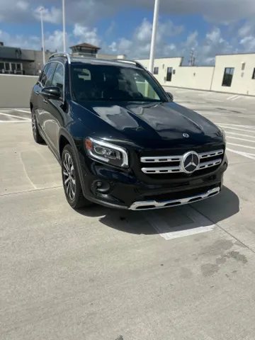 2021 Mercedes-Benz GLB GLB250's photo