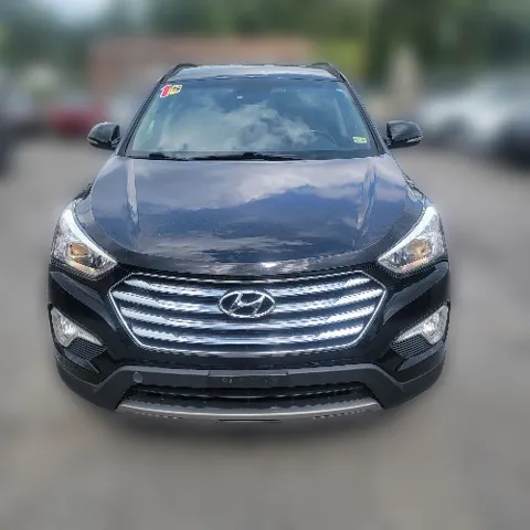 2015 Hyundai Santa Fe GLS's photo
