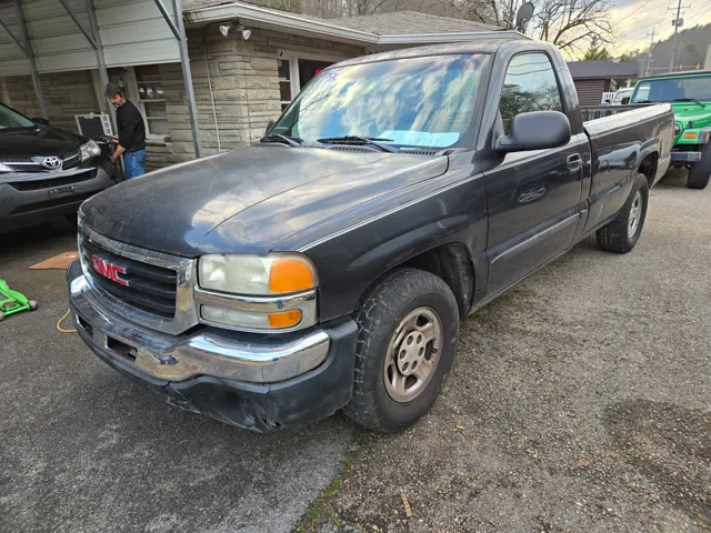 2003 GMC Sierra 1500's photo