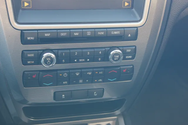 2010 Ford Fusion SEL - Photo 24