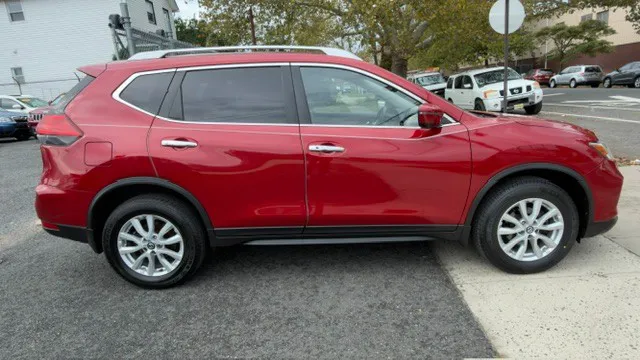2017 Nissan Rogue SV