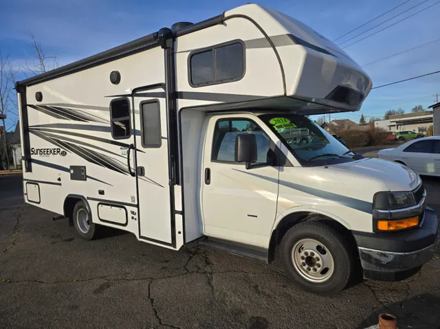 2023 Chevrolet Express Cutaway Base