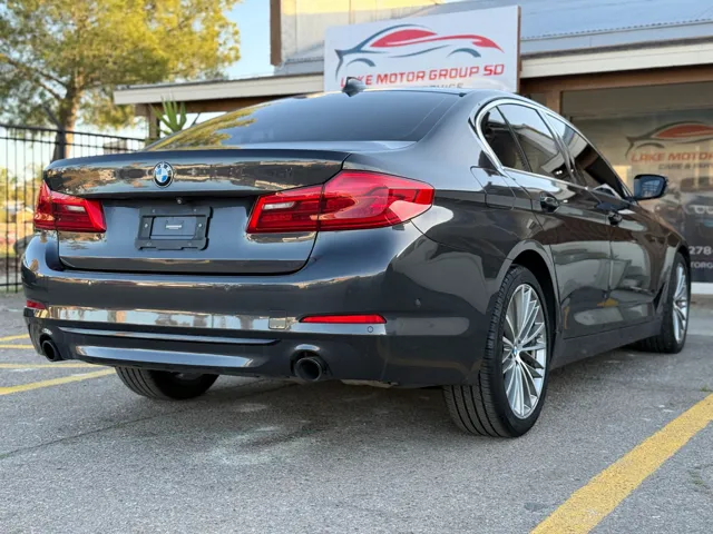 2017 BMW 5 Series 530i - Photo 9