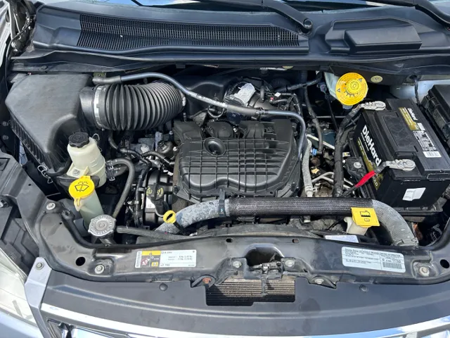 2015 Chrysler Town & Country Touring - Photo 23
