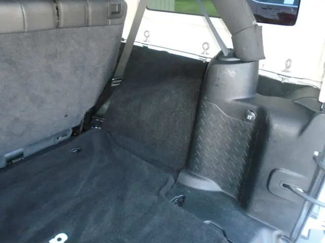 2015 Jeep Wrangler Unlimited Sahara - Photo 27