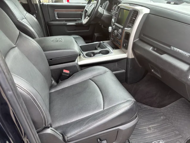 2017 Ram 1500 Laramie photo 22