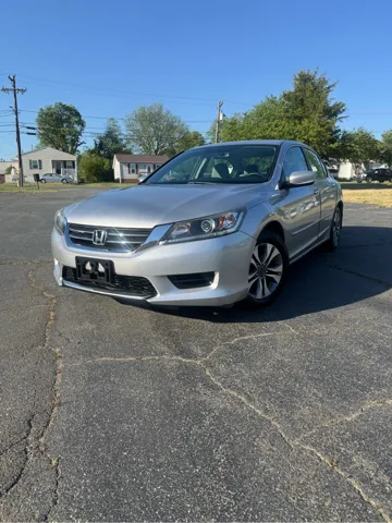 2013 Honda Accord LX Auto's photo