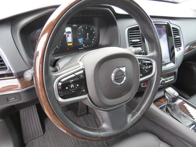 2016 Volvo XC90 Momentum - Photo 28