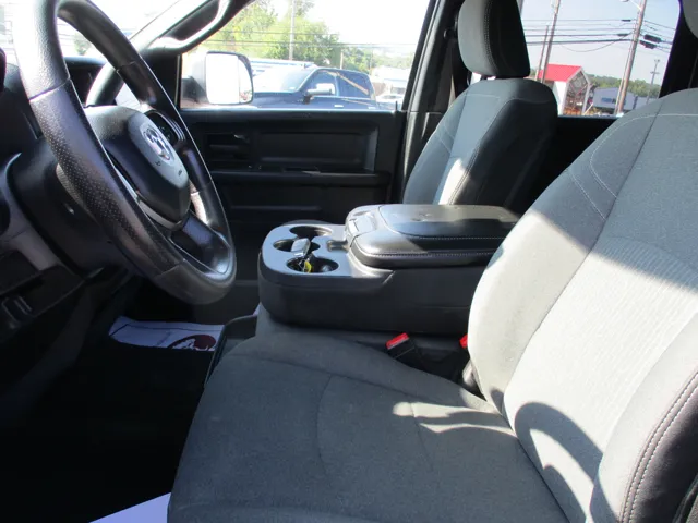 2022 Ram 3500 Tradesman photo 4