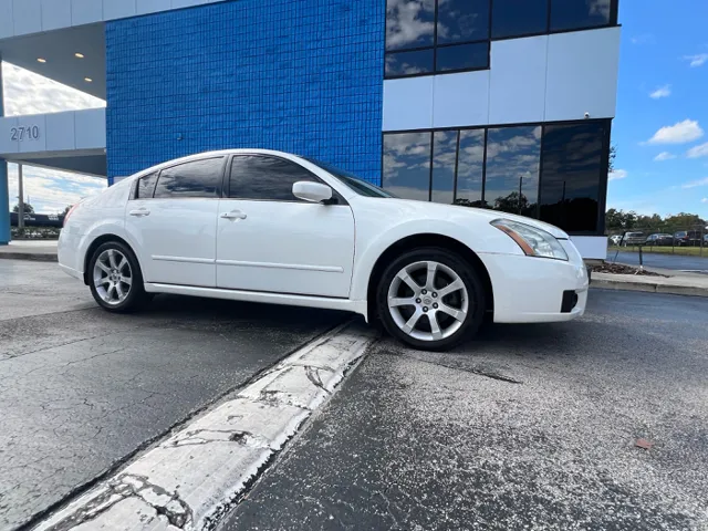 2007 Nissan Maxima SE's photo
