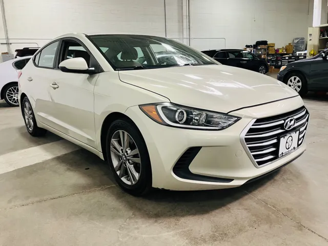 2017 Hyundai Elantra SE photo 6