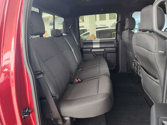 2016 Ford F-150 XLT photo 17