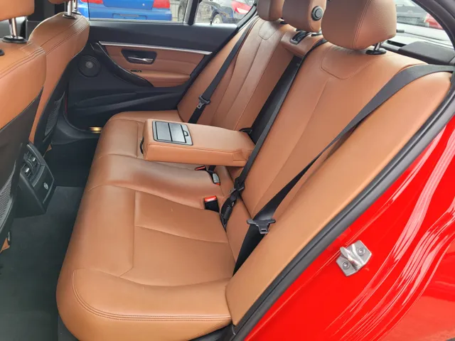 2016 BMW 3 Series 330e - Photo 26