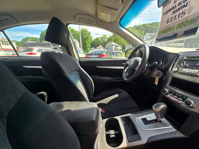 2013 Subaru Legacy 2.5i - Photo 18