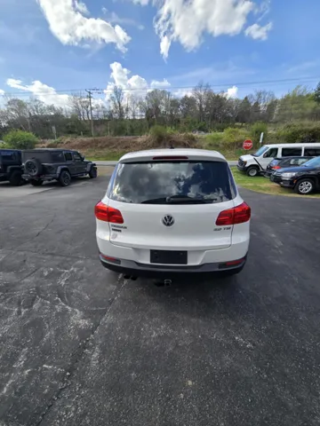 2014 Volkswagen Tiguan SE - Photo 6