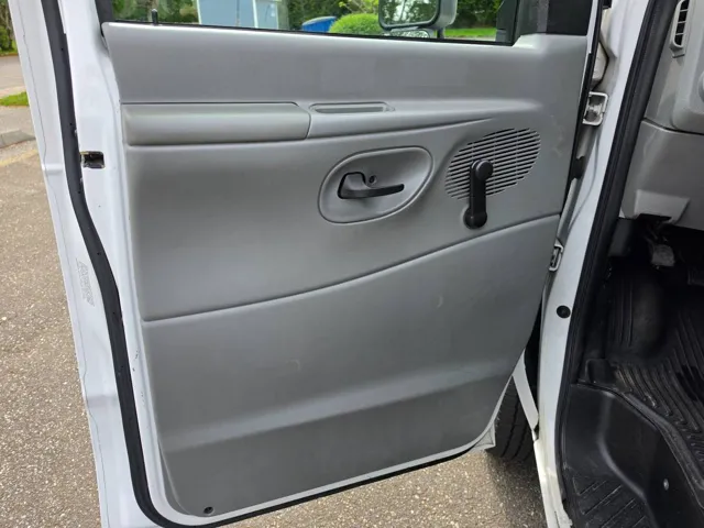 2011 Ford Econoline - Photo 16