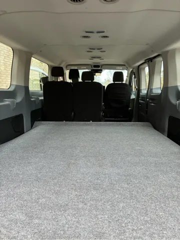 2017 Ford Transit Wagon XLT - Photo 17