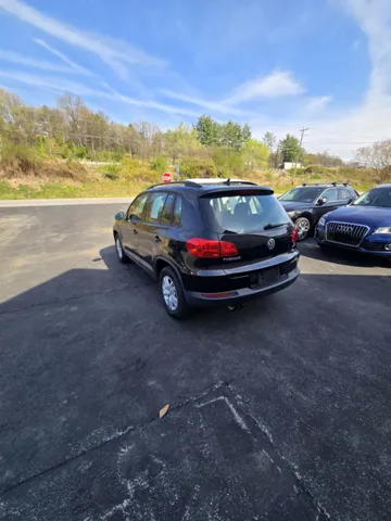 2017 Volkswagen Tiguan S - Photo 7