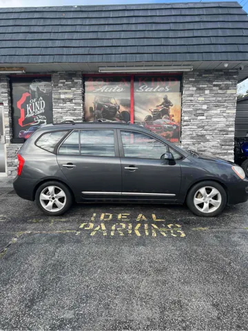 2007 Kia Rondo's photo