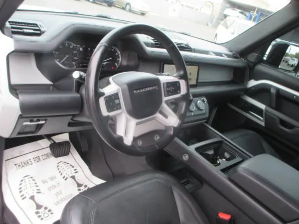 2023 Land Rover Defender SE - Photo 8