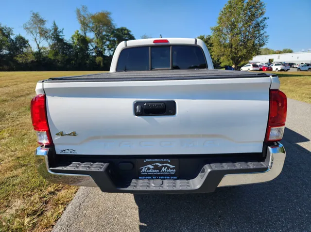 2016 Toyota Tacoma SR5 Access Cab 4x4 photo 6