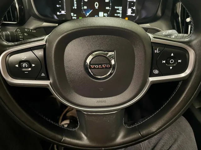 2019 Volvo XC60 Momentum - Photo 14