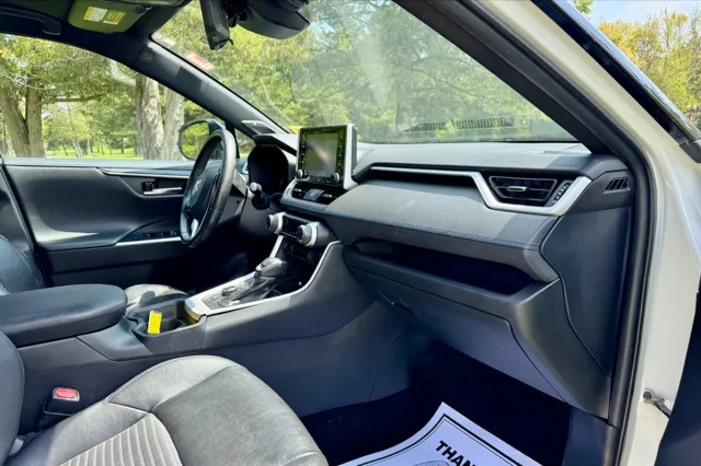 2021 Toyota RAV4 XSE - Photo 30