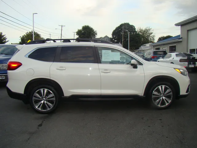 2021 Subaru Ascent Premium's photo