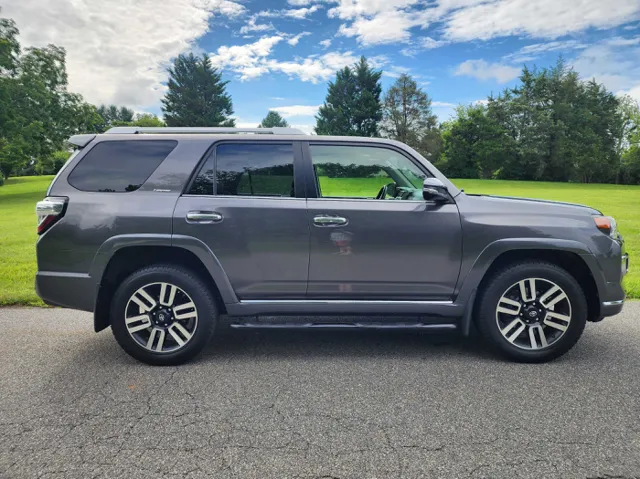 2014 Toyota 4Runner Limited 4WD V6 photo 5