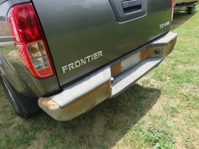 2008 Nissan Frontier SE King Cab photo 20